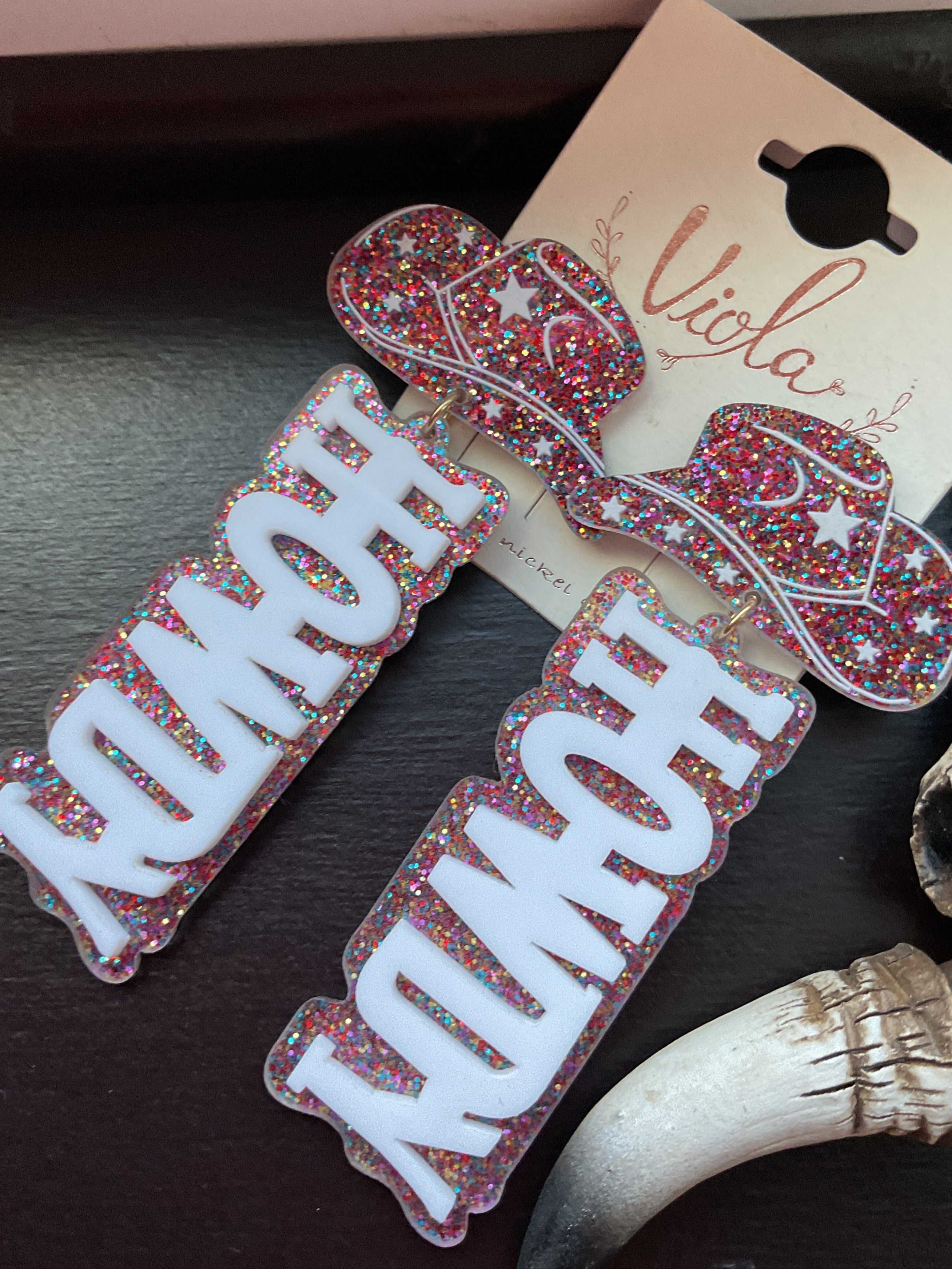 HOWDY Sparkle Dangle Earrings