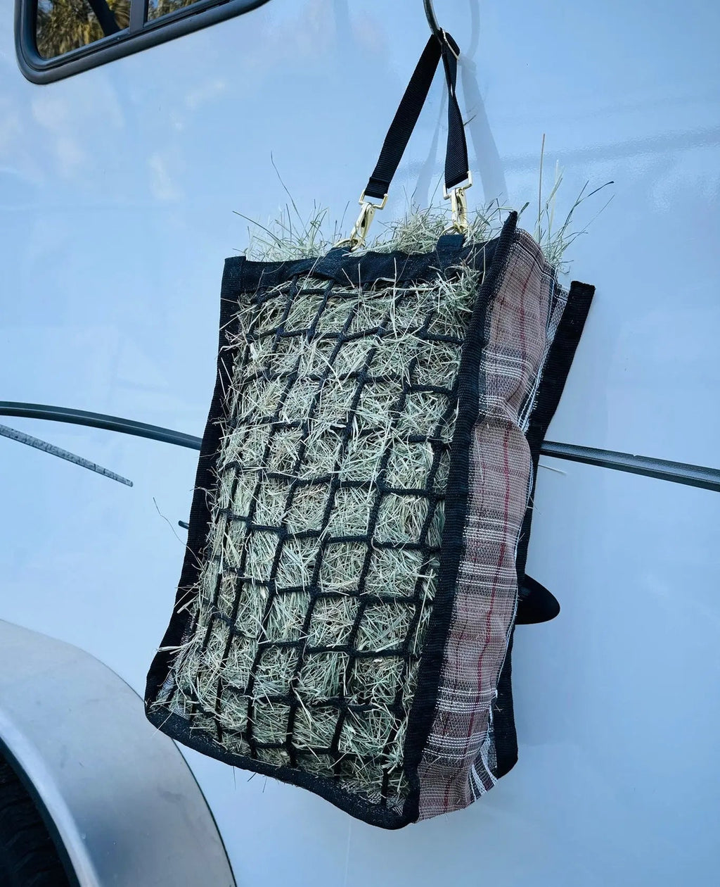 Kensington Slow Feed Hay Bag - 1 Flake Capacity