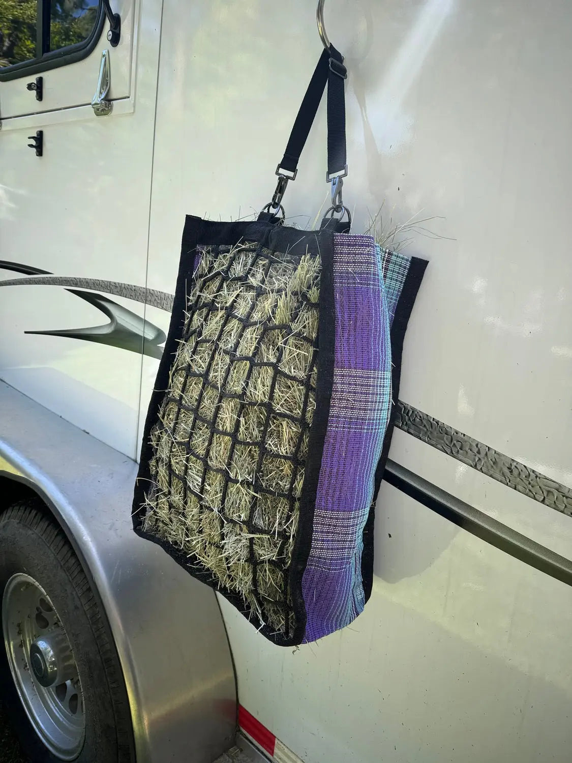 Kensington Slow Feed Hay Bag - 1 Flake Capacity