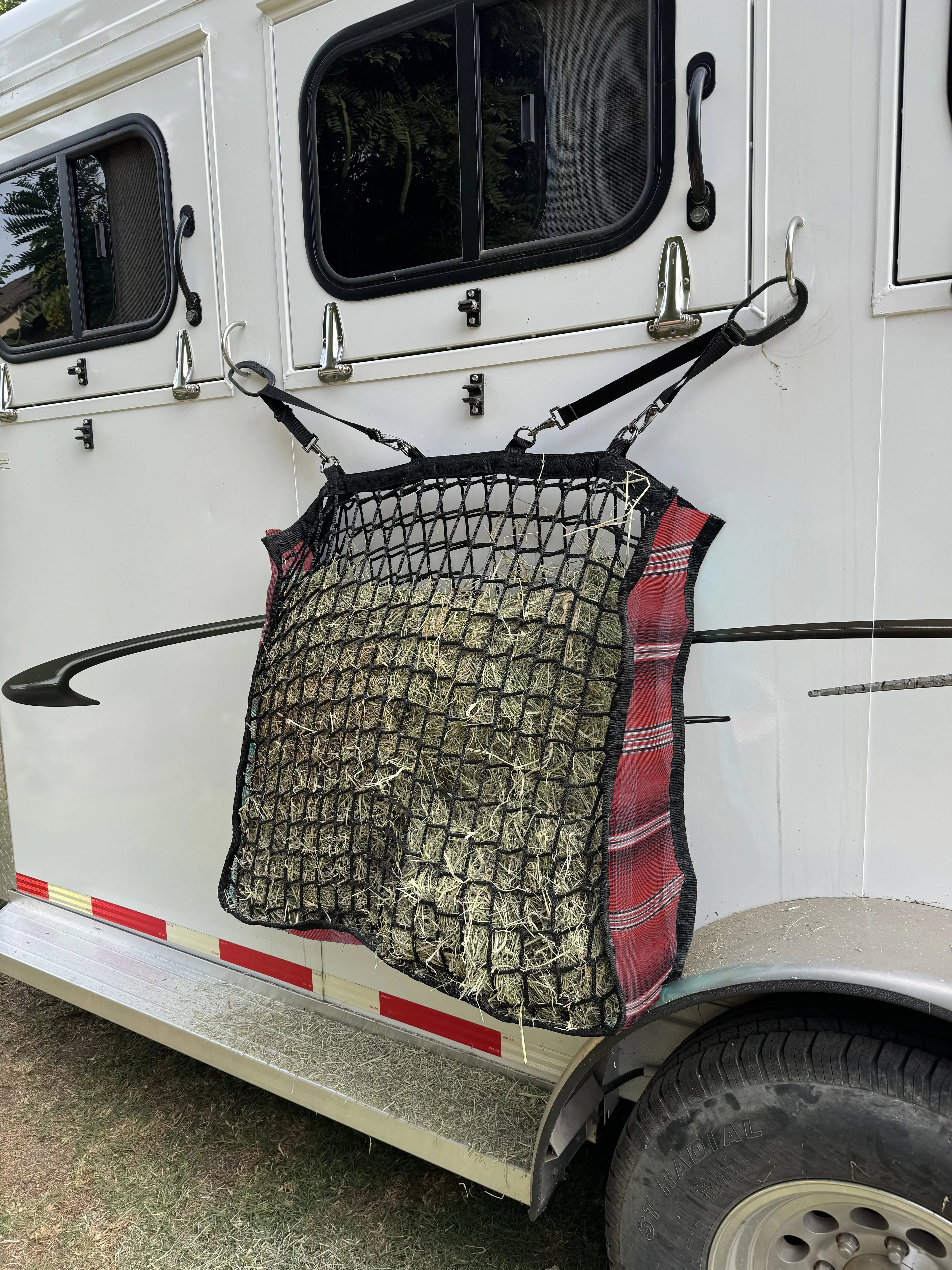 Kensington Slow Feed Hay Bag - 4 Flake Capacity